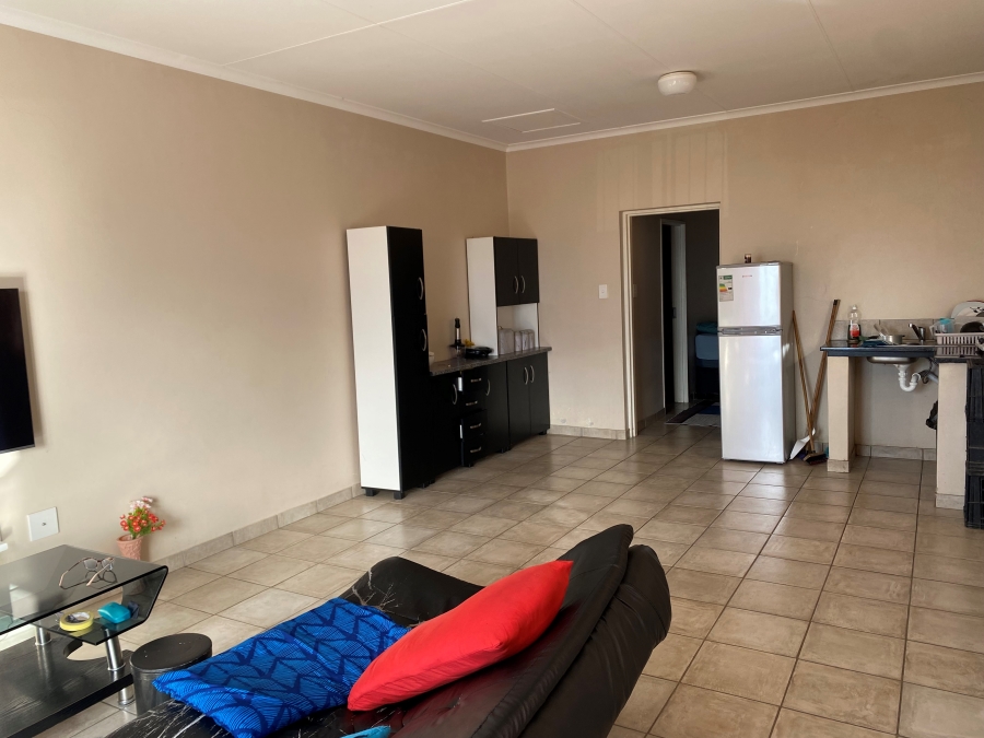 To Let 1 Bedroom Property for Rent in Richmond Hill Eastern Cape